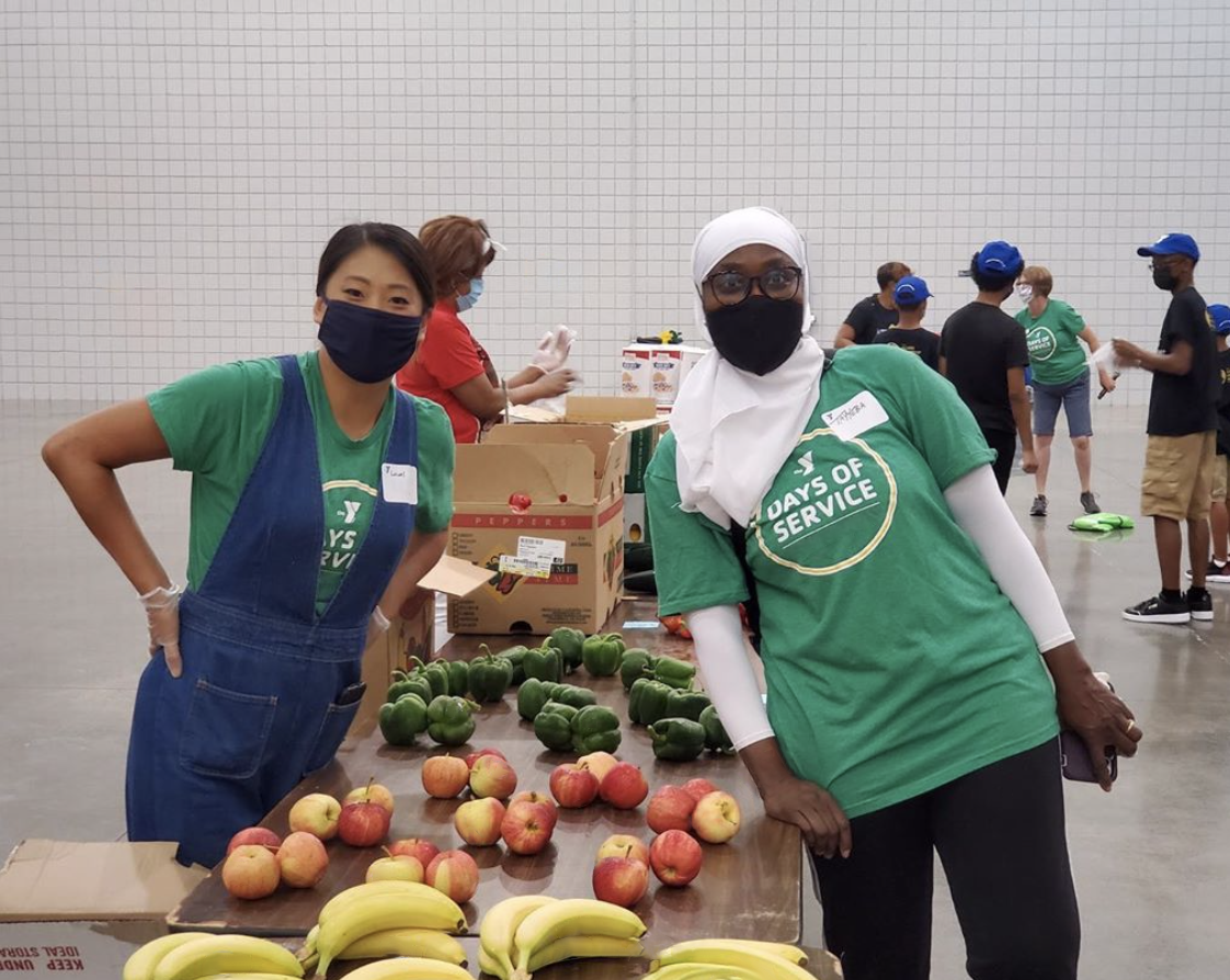YMCA Louisville volunteers sort produce for community programs YMCA Louisville volunteers sort produce for community programs